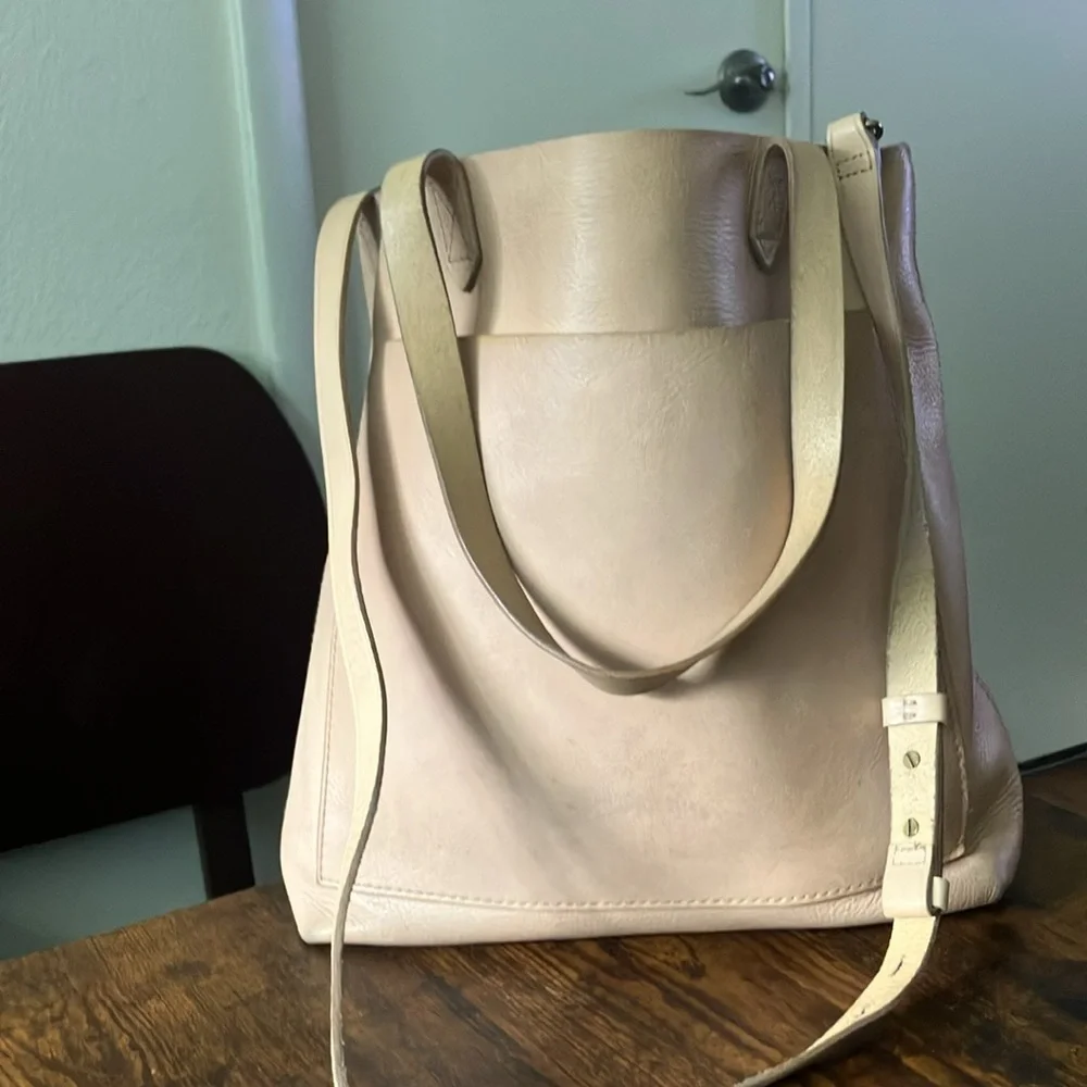 Madewell Medium Transport Leather Tote - Picture 2 of 11
